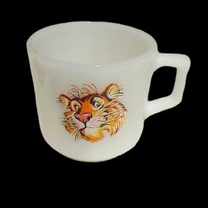 Vintage Fire‎ King Esso Exxon Tony Tiger Mug/Cup  Anchor Hocking Milk Glass